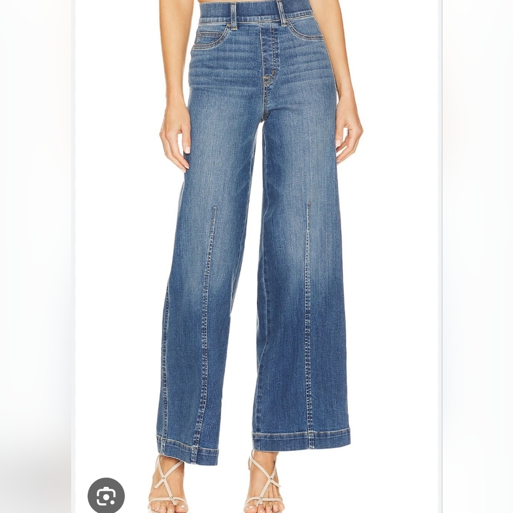 Spanx Seamed Front Wide Leg Cropped Jeans. Size 2x